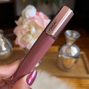 L’Oreal Paris Glow Paradise Lip Balm-in-Gloss Color 120